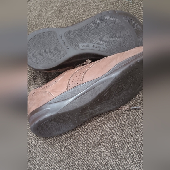 SAS Walk Easy Women's Lace Up Brown Shoes 8.5M Nubuck Comfort Sneakers Toe Room - Picture 6 of 11